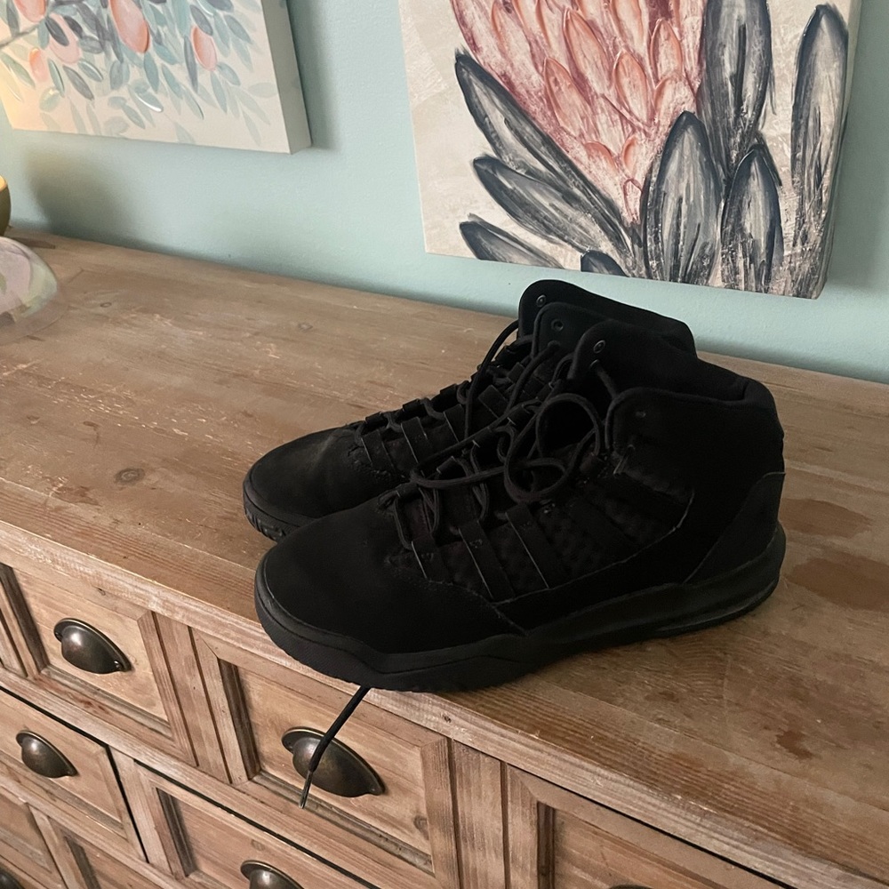 Jordan basketball shoes